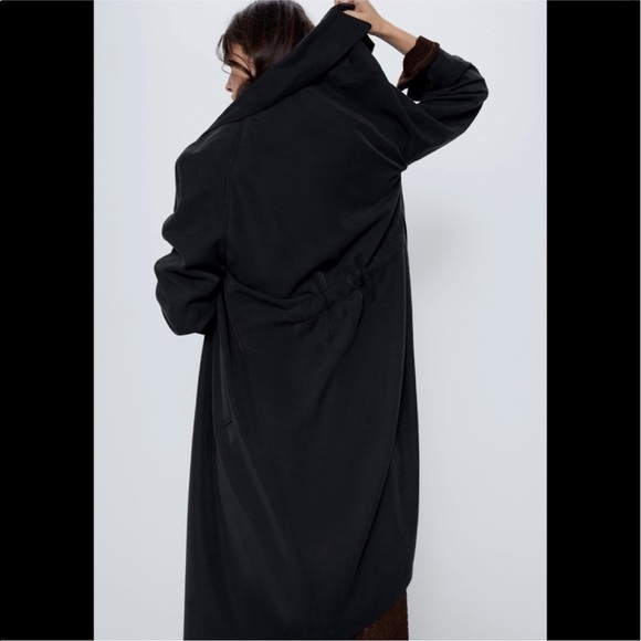 ZARA Flowy Trench Coat with Pockets - Picture 4 of 6